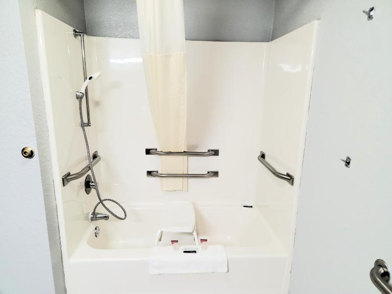 King Room - Disability Access image 1