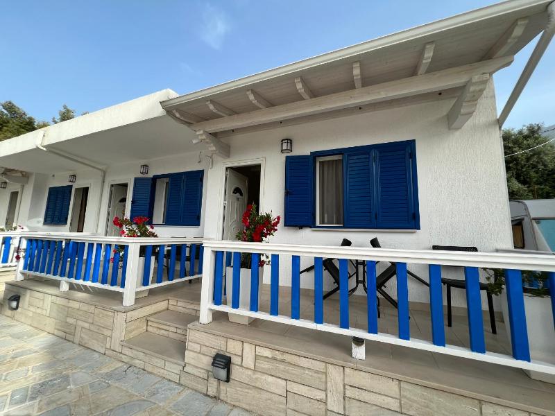 Quadruple Room with Balcony image 1