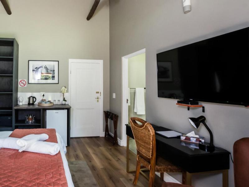 Celtis Manor Guesthouse - image 9