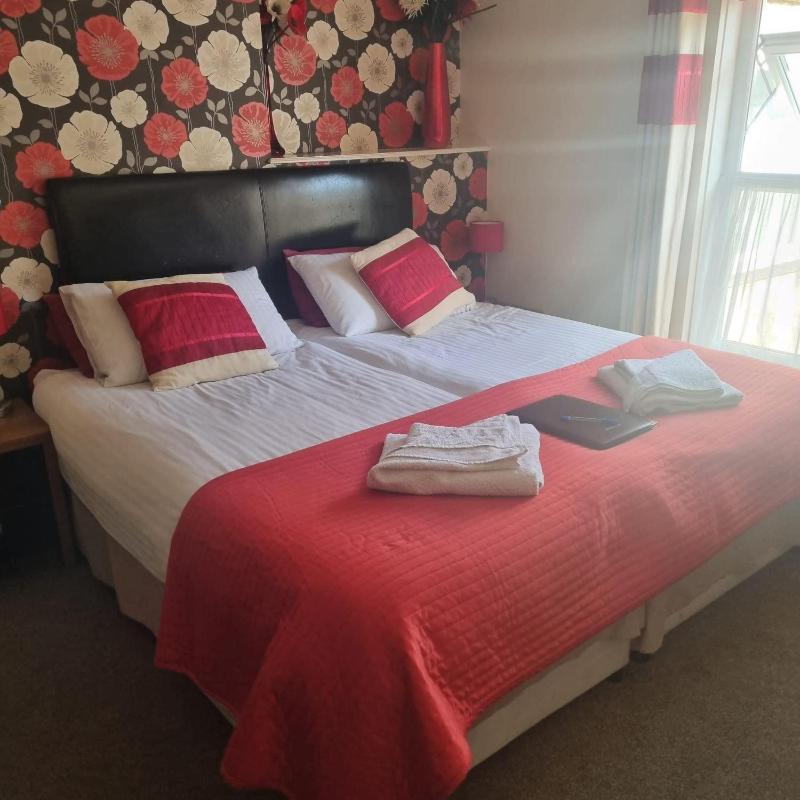 Family Suite with Balcony image 1
