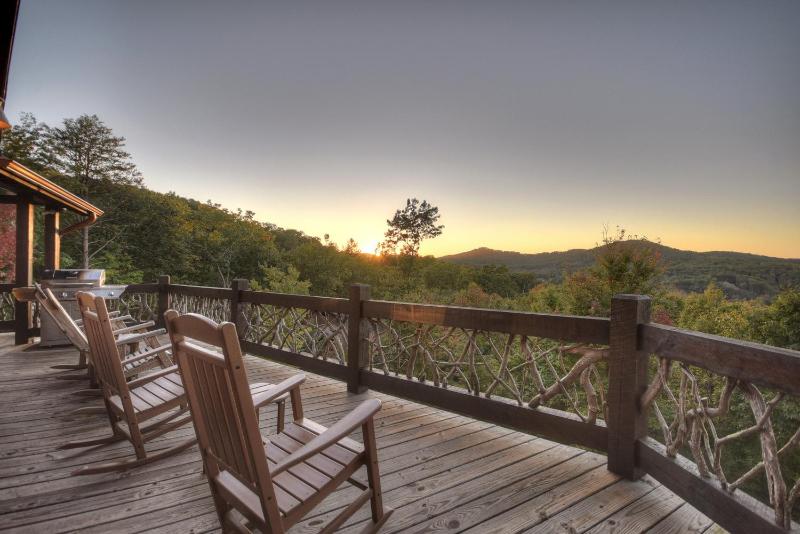 View-Topia STUNNING VIEWS - Hot tub - Gameroom - image 29