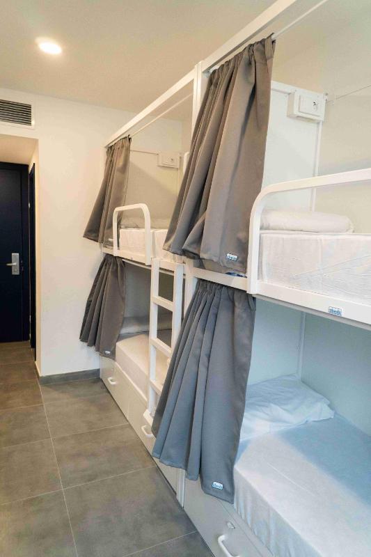 Private Dormitory Room (6 People) image 3