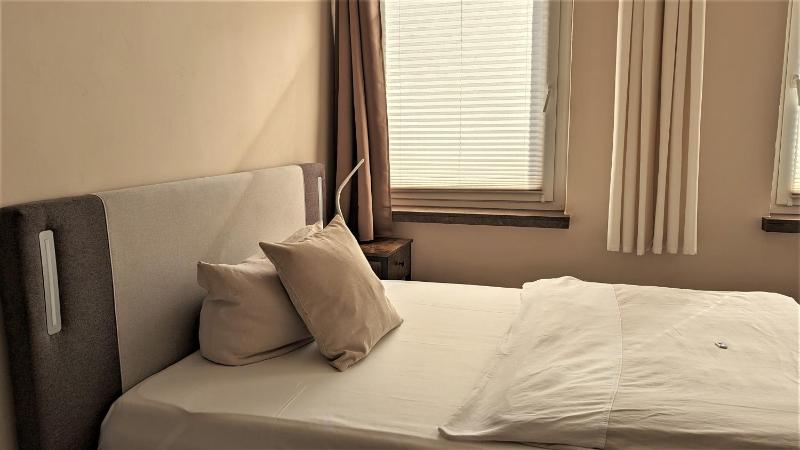 Standard Single Room image 3