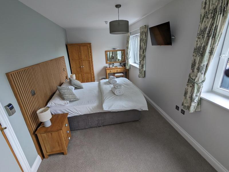 King Room image 3