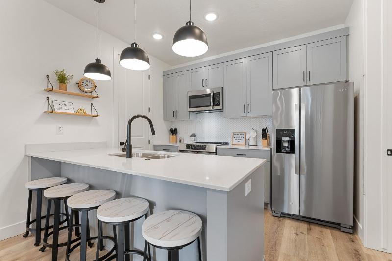 Three-Bedroom Apartment image 1