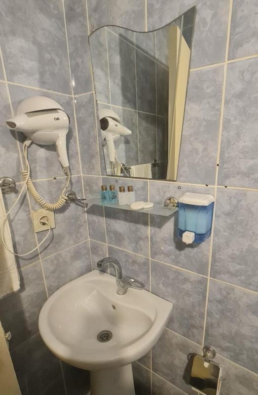 Double Room with Private Bathroom image 4