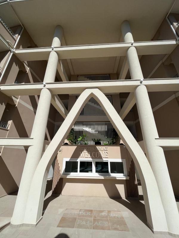 Middle Town Palace - image 34