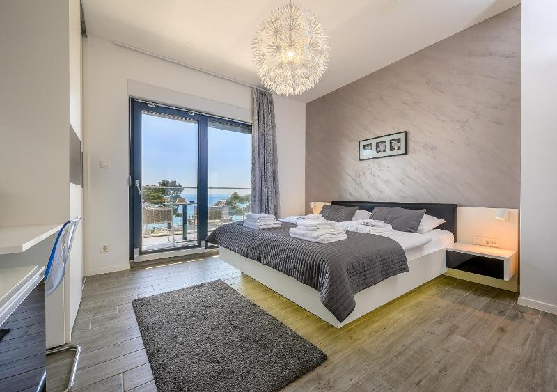 Double Room image 1
