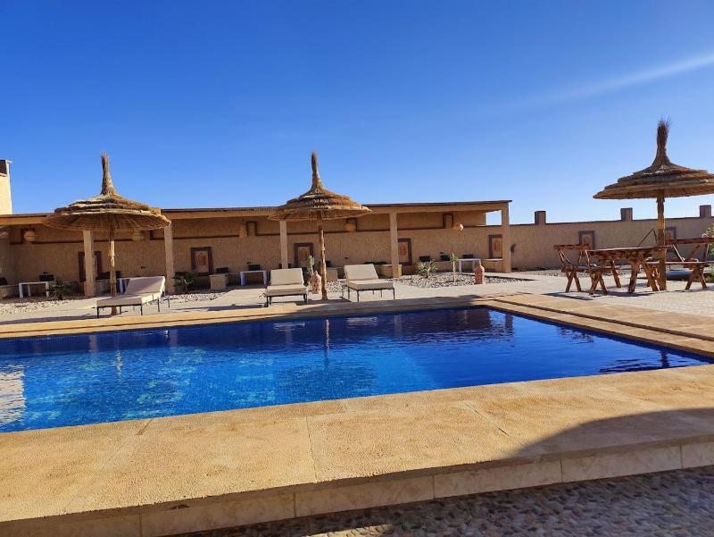 Traditional Riad Merzouga Dunes - image 18