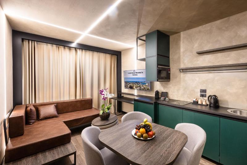 Deluxe Apartment with One Double Ded and Sofa image 1