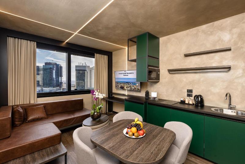 Deluxe Apartment with One Double Ded and Sofa image 2