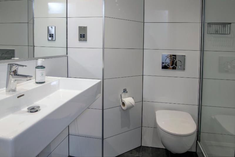 Superior Double Room - Non-Smoking image 3
