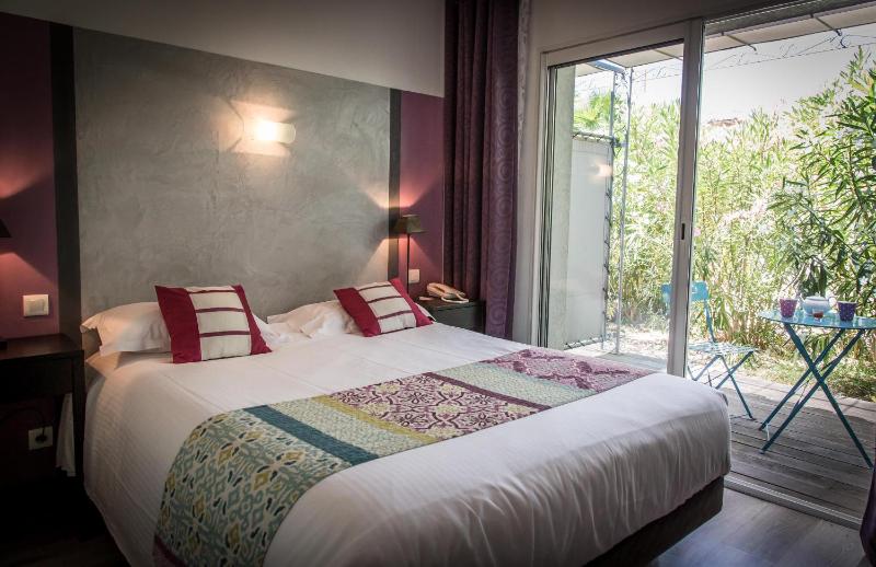 Comfort Double Room with Terrace image 4