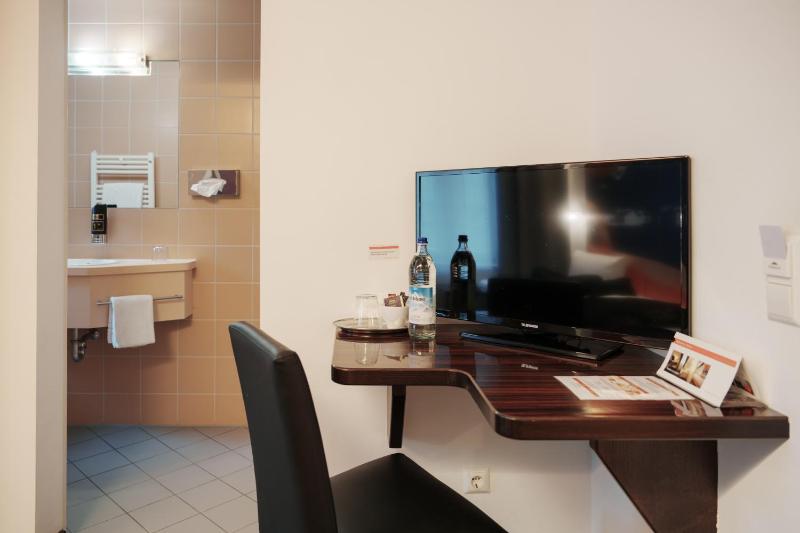 Helvetia Rooms - Self Check-In - image 6