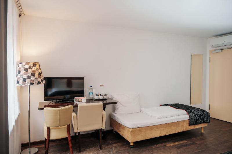 Helvetia Rooms - Self Check-In - image 7