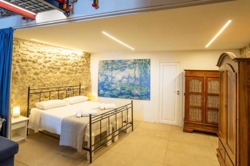 Luna Exclusive Apartment - image 5