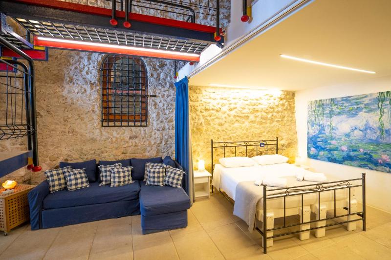 Luna Exclusive Apartment - image 18