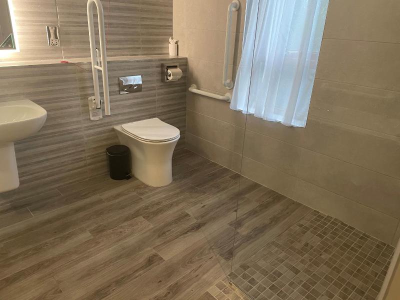 Double Room - Disability Access image 3