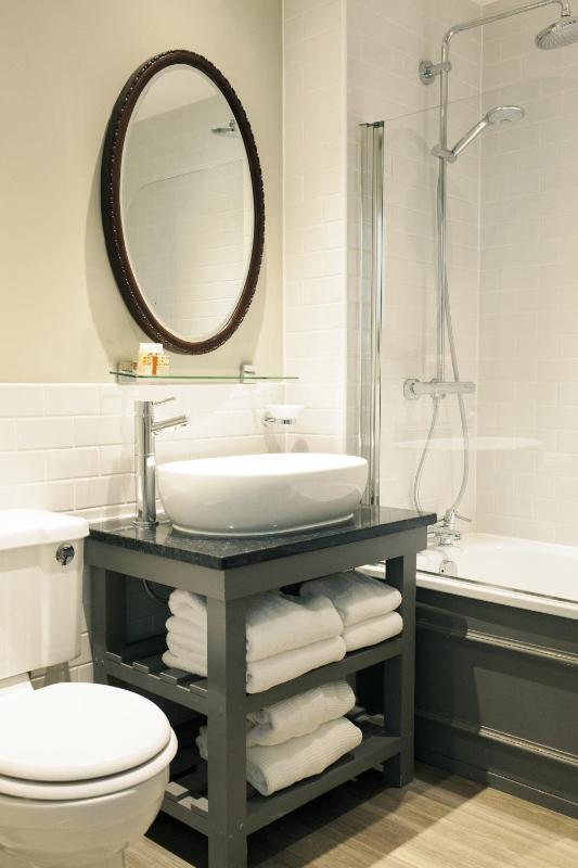 Superior Double Room image 4