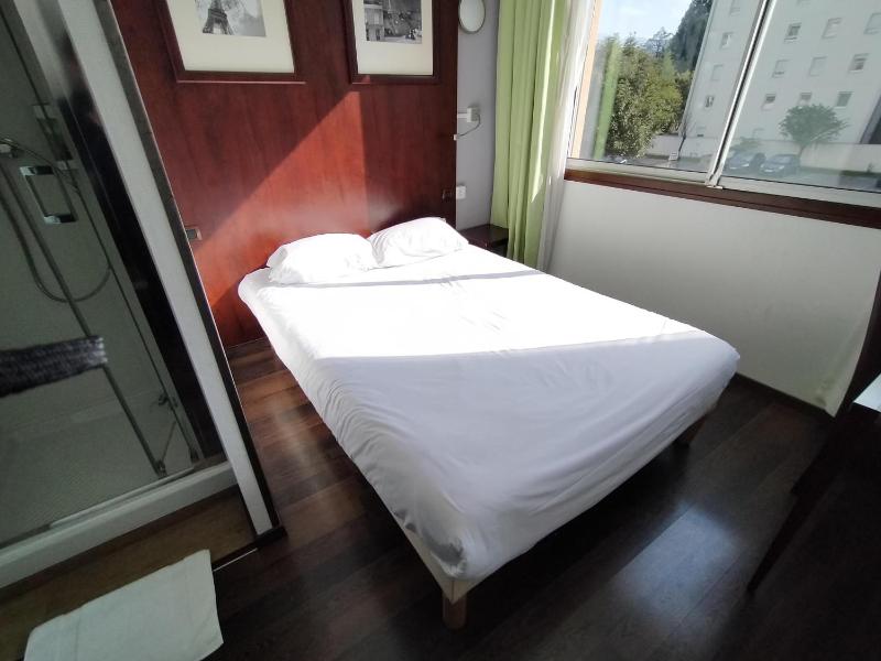 Single Room image 3