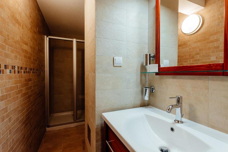 Standard Double or Twin Room with Balcony image 3