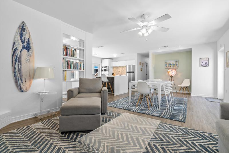 Island Beach Bungalow - image 27