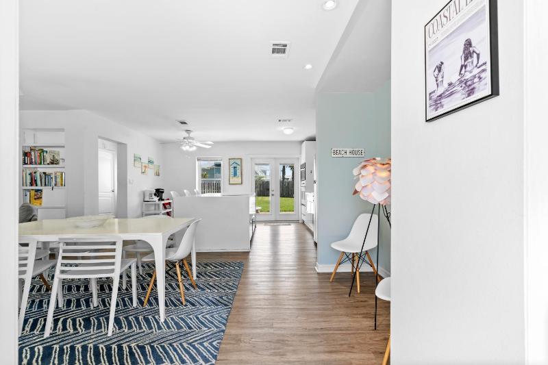 Island Beach Bungalow - image 18