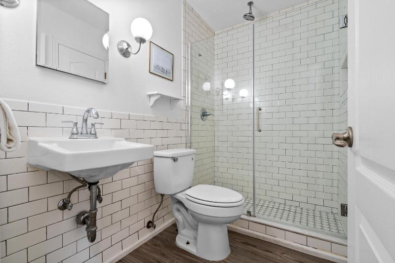 Island Beach Bungalow - image 45