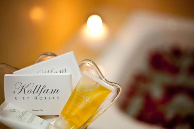 Double or Twin Room image 2