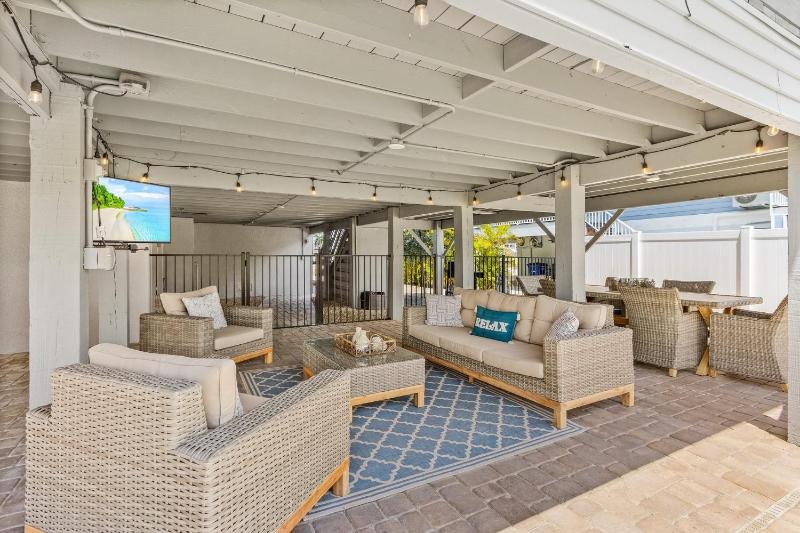 Shells N Sunshine! Getaway Destination Just Minutes from the White Sandy Beaches of Fort Myers! home - image 28