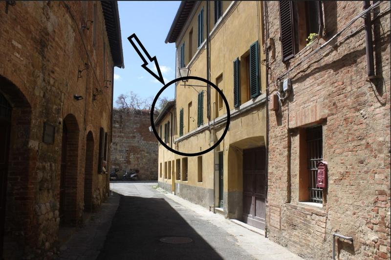Lady Camollia Apartment - image 8