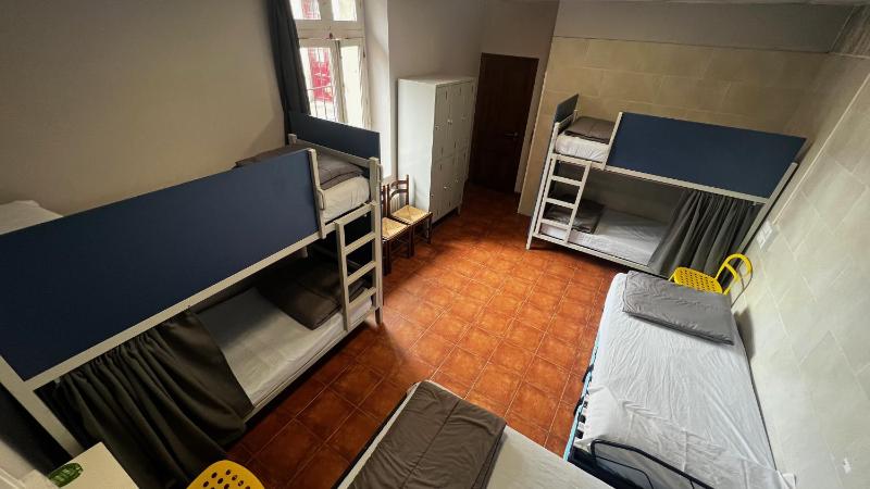 Bed in 6-Bed Mixed Dormitory Room image 4