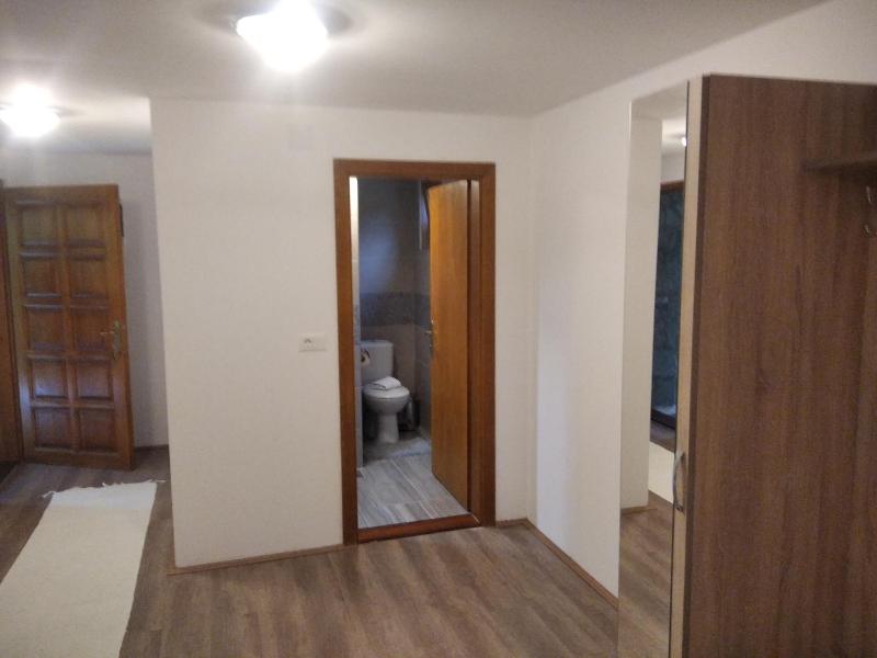 Standard Triple Room image 4