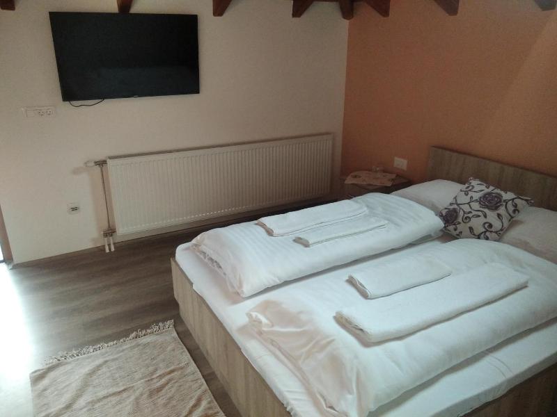 Comfort Quadruple Room image 4