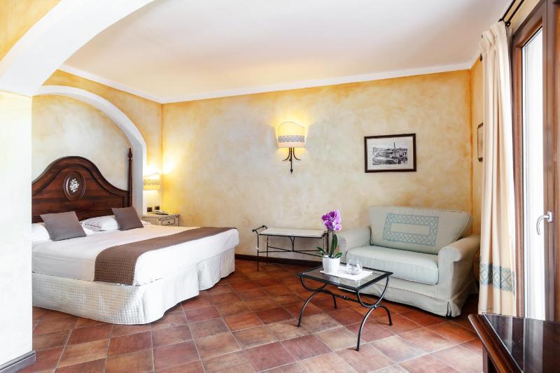 Classic Triple Room image 1