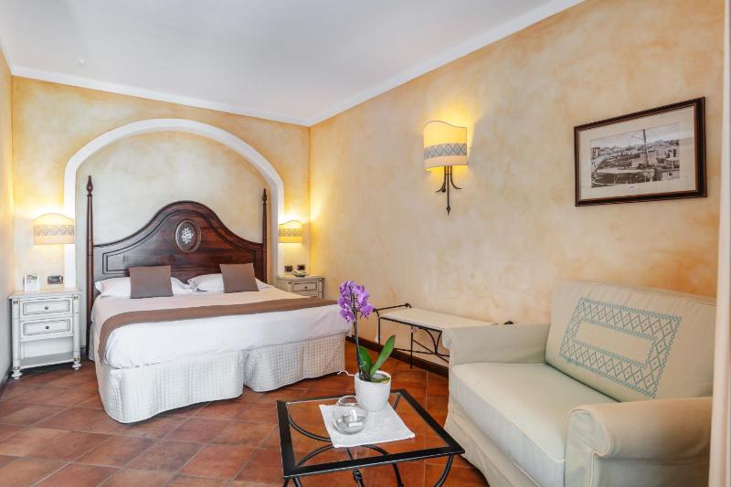 Classic Triple Room image 4