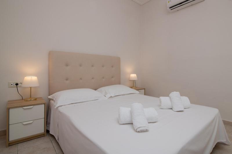 One-Bedroom Apartment with Pool View image 1
