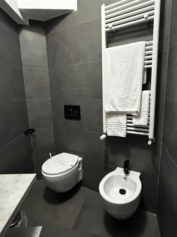 Basic Triple Room image 3
