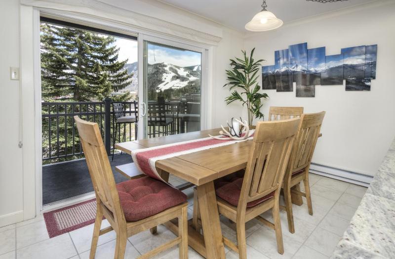 Vantage Point #307 condo - image 34
