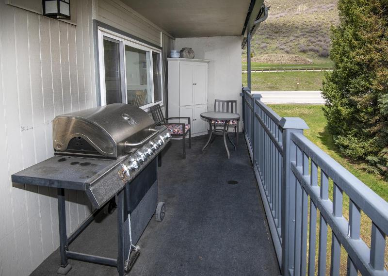 Vantage Point #307 condo - image 14