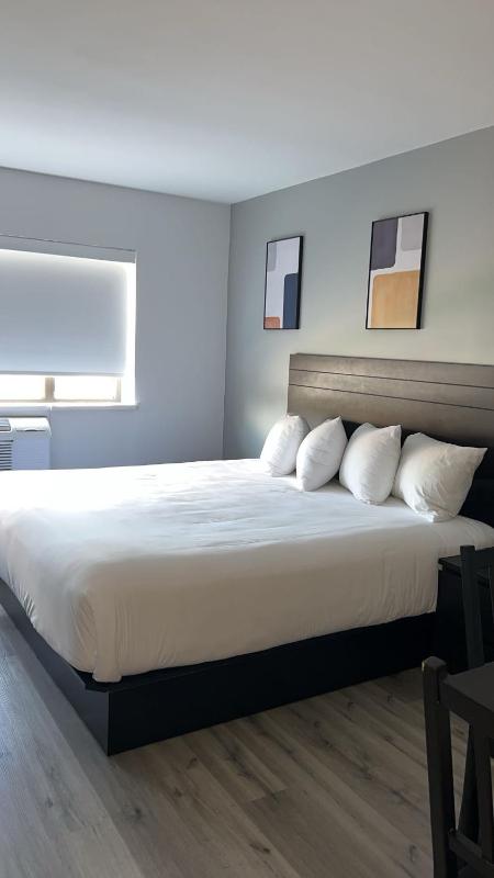 Superior King Room with Kitchenette