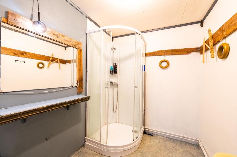 Standard Double Room with Kitchen and Shared Bathroom image 2