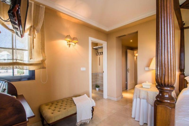 Penthouse Paradise - image 9