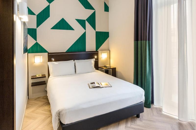 Superior Double Room image 4