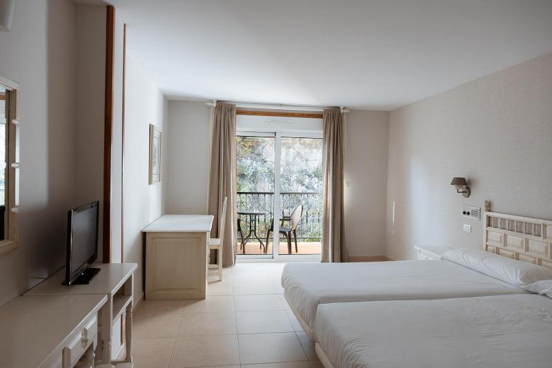 Double Room (1 Adult + 1 Child) image 3