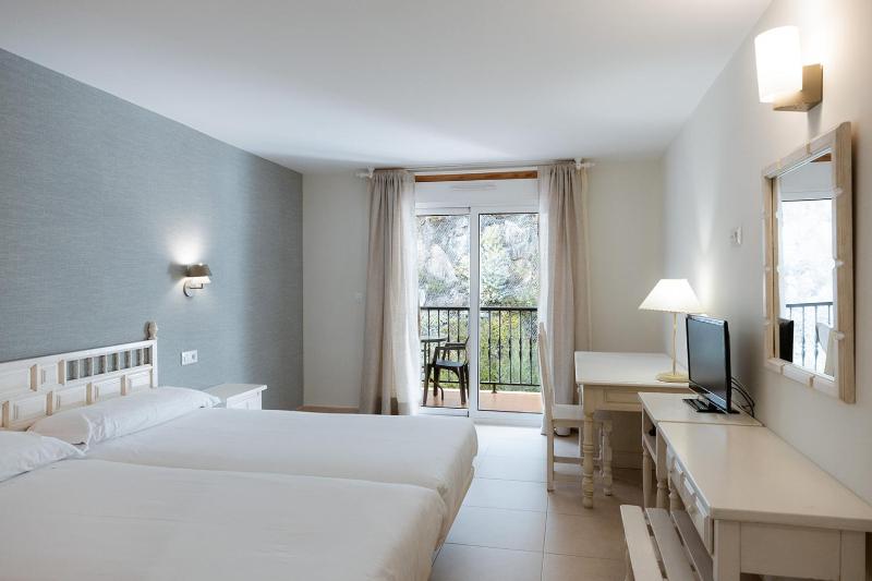 Double Room (1 Adult + 1 Child) image 4
