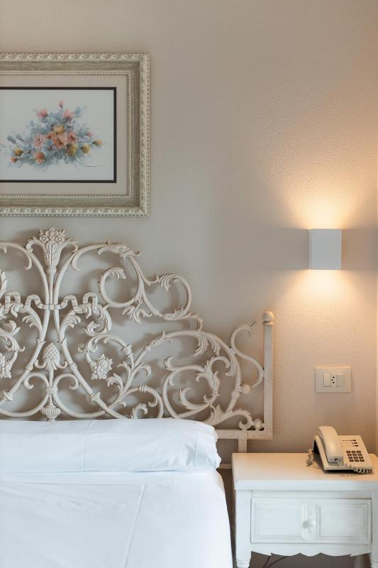 Double or Twin Room with Sea View image 3