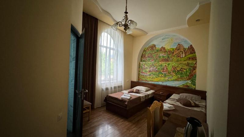 Twin Room with City View image 1