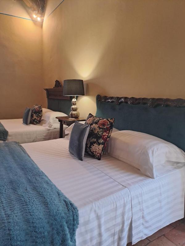 Standard Family Room image 1