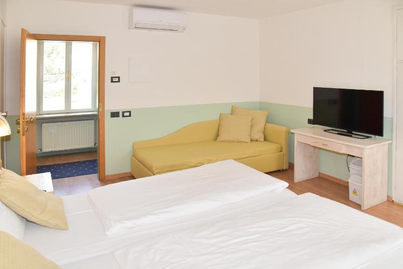 Triple Room image 1